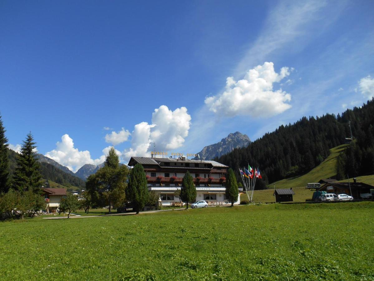 Monaco Sport Hotel Santo Stefano Di Cadore Exteriör bild